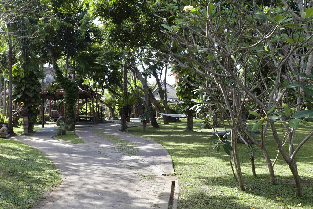 Matahari Inn Legian Exterior photo