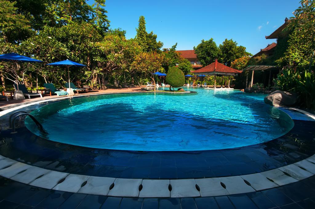 Matahari Inn Legian Exterior photo